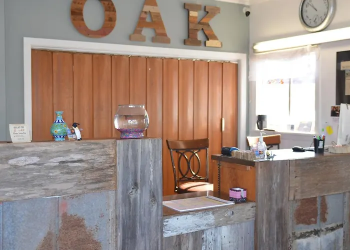 The Oak Motel