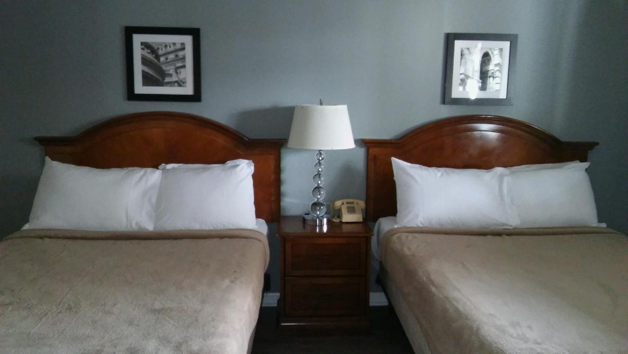 The Oak Motel La Grange