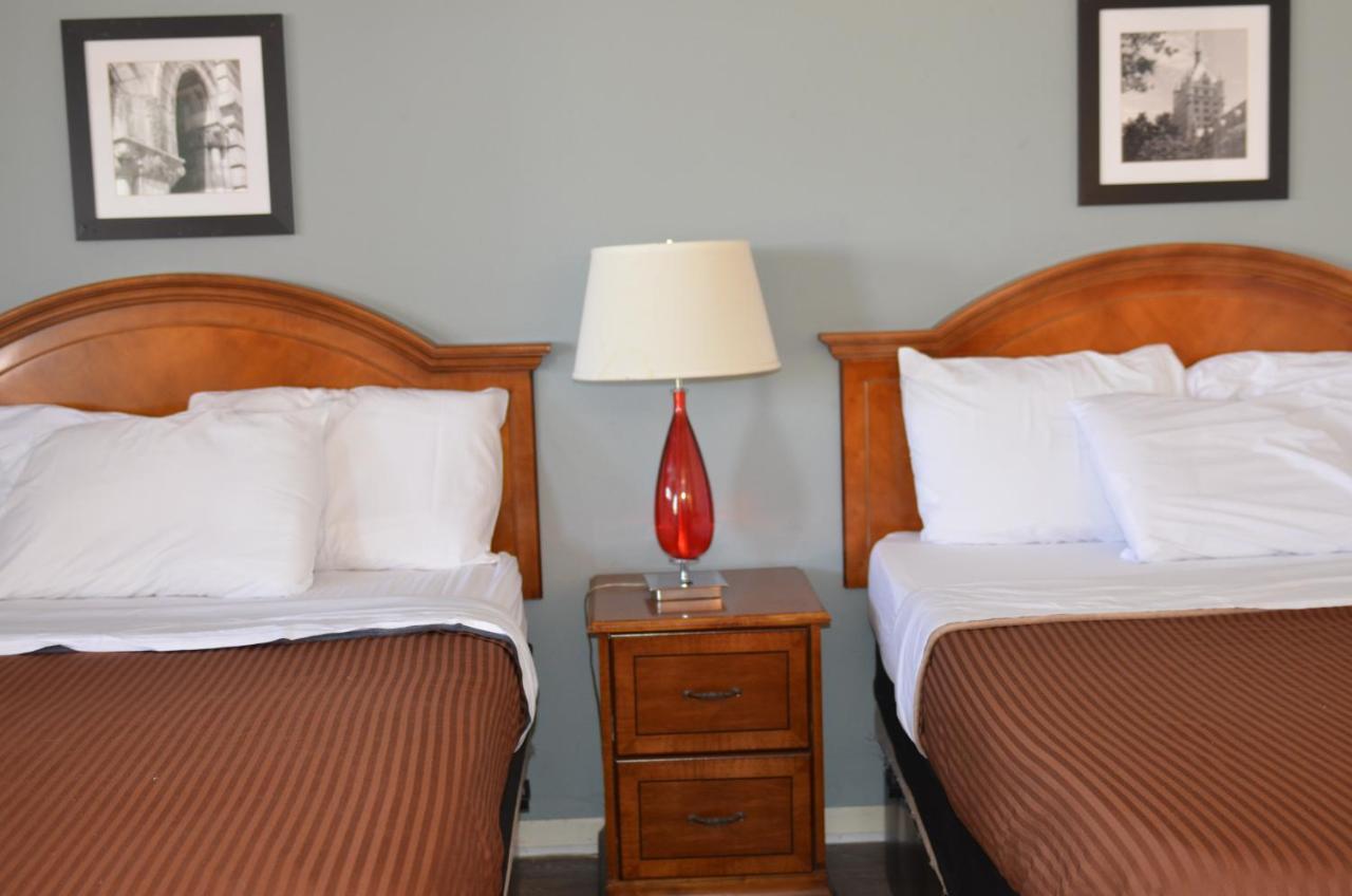 The Oak Motel 2*