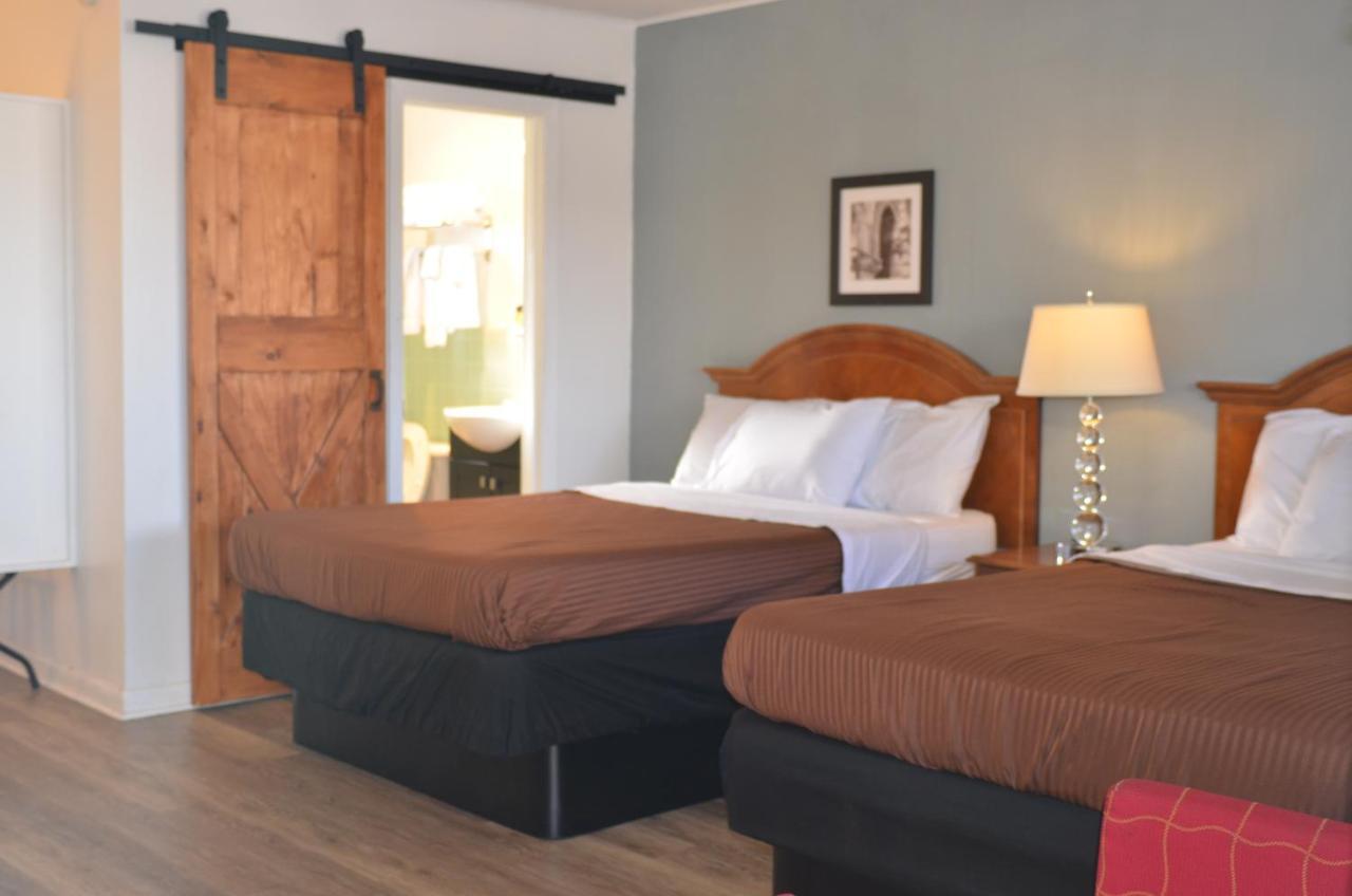 The Oak Motel 2*