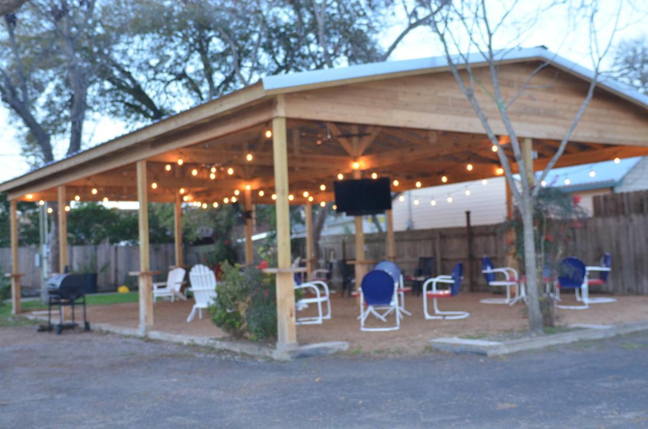 The Oak 2* La Grange